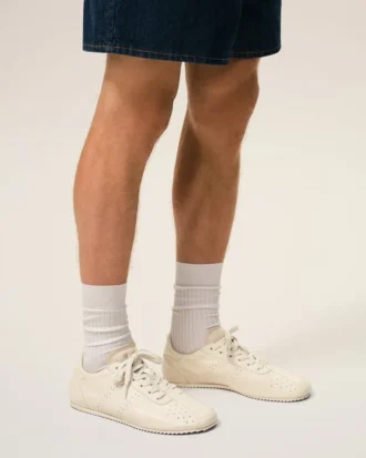 Hvite, myke sneakers i okseskinn