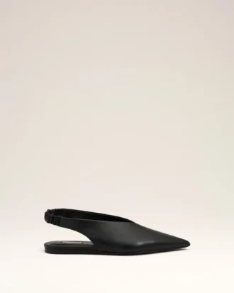 Slingbacks med spiss tå i svart lammeskinn